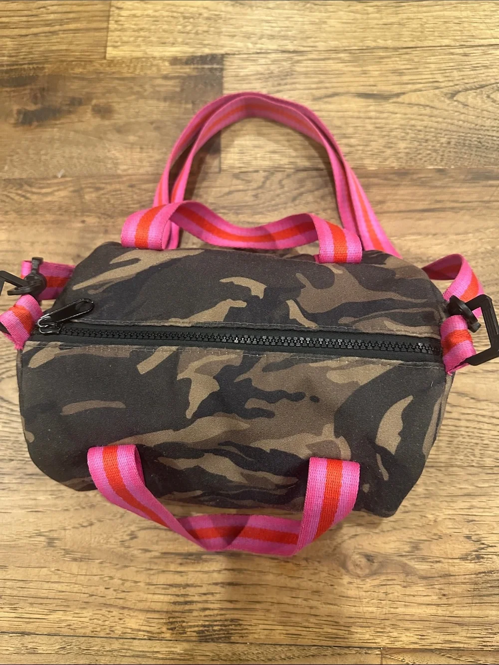NATURAL LIFE Camouflage Barrel Crossbody with Pink and Red Straps